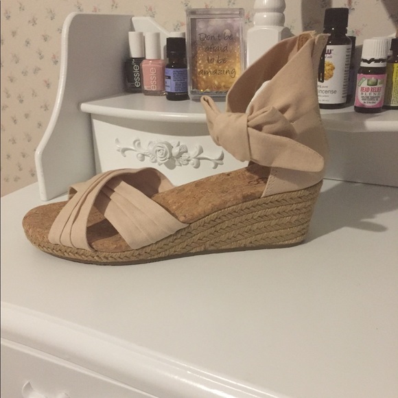 NWOB UGG Traci Espadrille Wedge Sandals - Picture 4 of 7